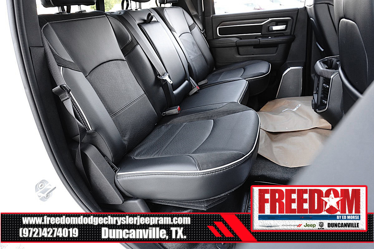 New 2026 RAM 4500 4x4 Crew Cab DRW w/ Laramie Trim Package image 15