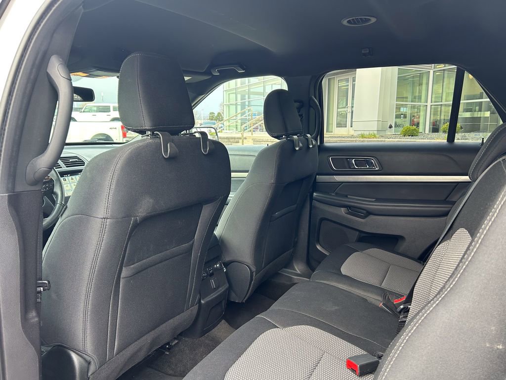 Used 2018 Ford Explorer XLT w/ Equipment Group 201A image 14