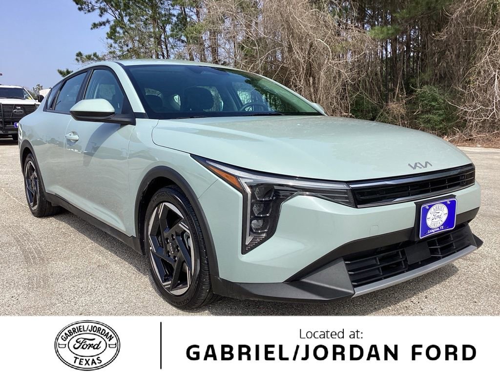 Used 2025 Kia K4 EX image 1