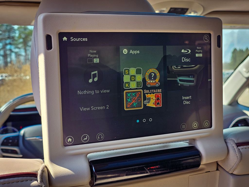 Used 2017 Chrysler Pacifica Limited w/ UConnect Theater Package image 35