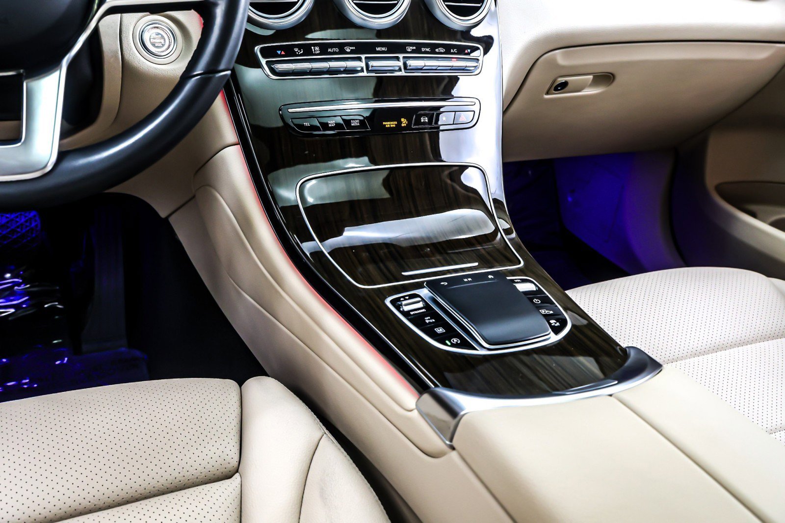 Certified 2023 Mercedes-Benz GLC 300 4MATIC Coupe image 7