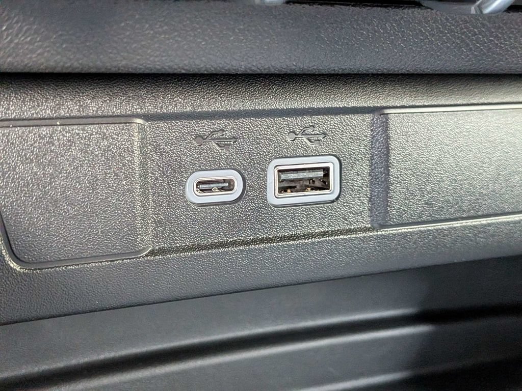 New 2026 GMC Canyon Denali w/ LPO, Black Badging Package AWD/4WD image 24