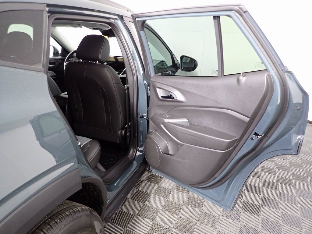 New 2026 Chevrolet Trax LT w/ LT Convenience Package image 25
