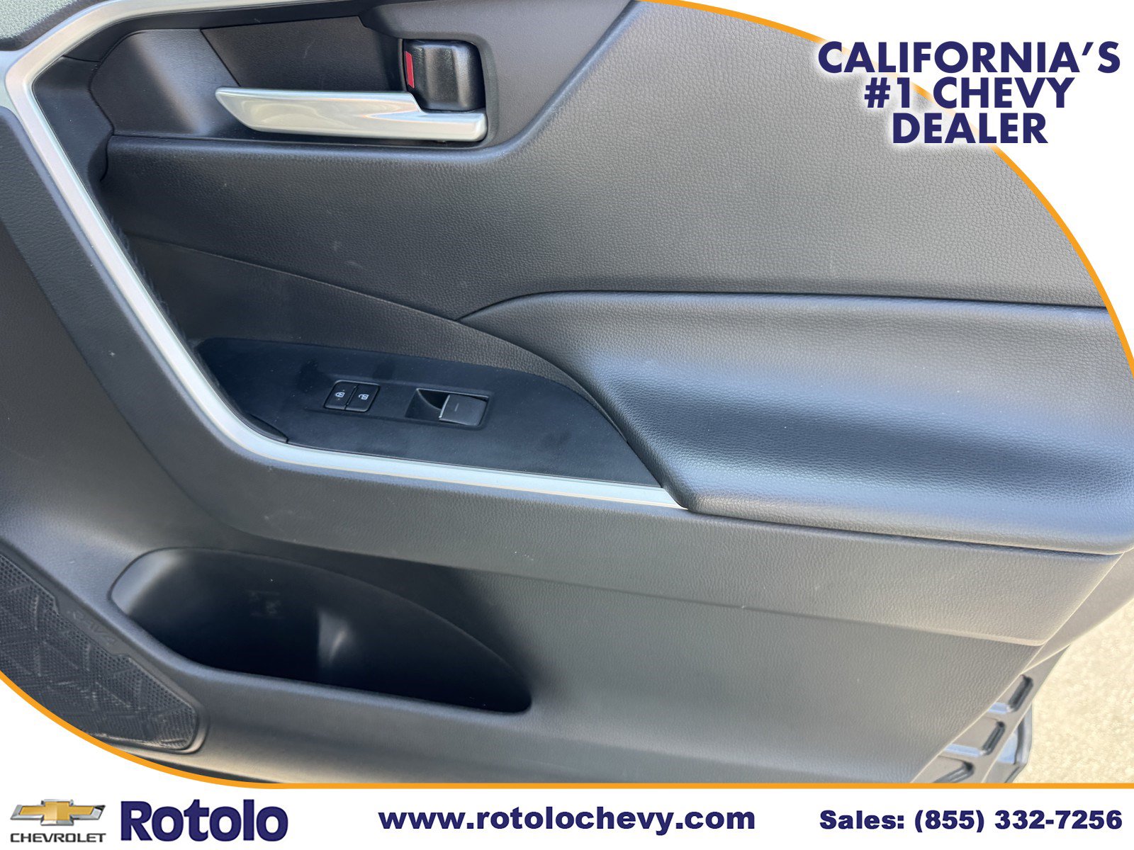 Used 2024 Toyota RAV4 XLE FWD image 9