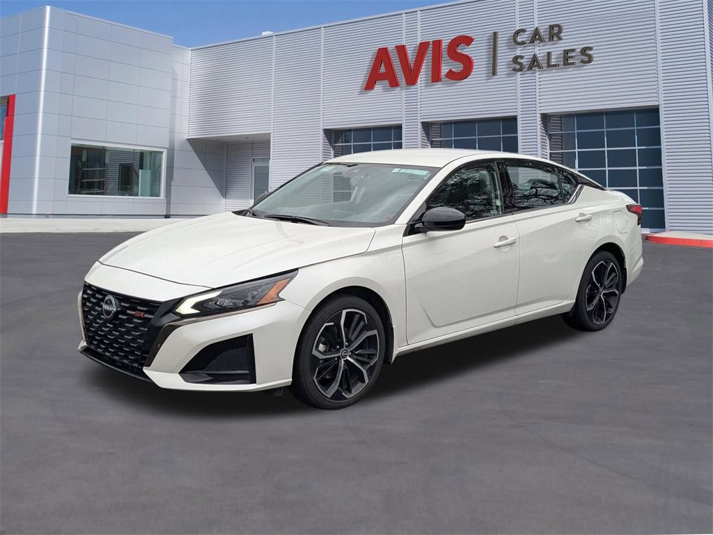 Used 2025 Nissan Altima 2.5 SR image 1