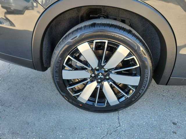 New 2026 Mitsubishi Outlander SE image 7