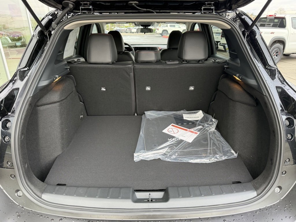 New 2026 Nissan Kicks SR w/ Cold Weather Package image 14