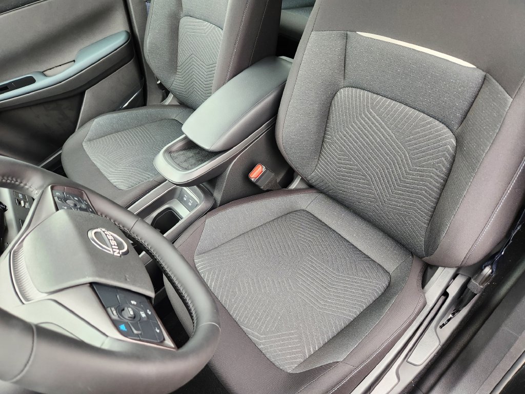 New 2026 Nissan Leaf w/ Floor Mat Package (S+) FWD image 10