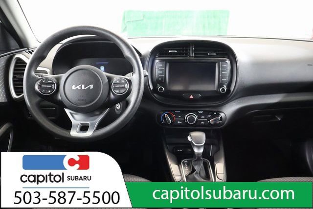 Used 2023 Kia Soul LX image 13