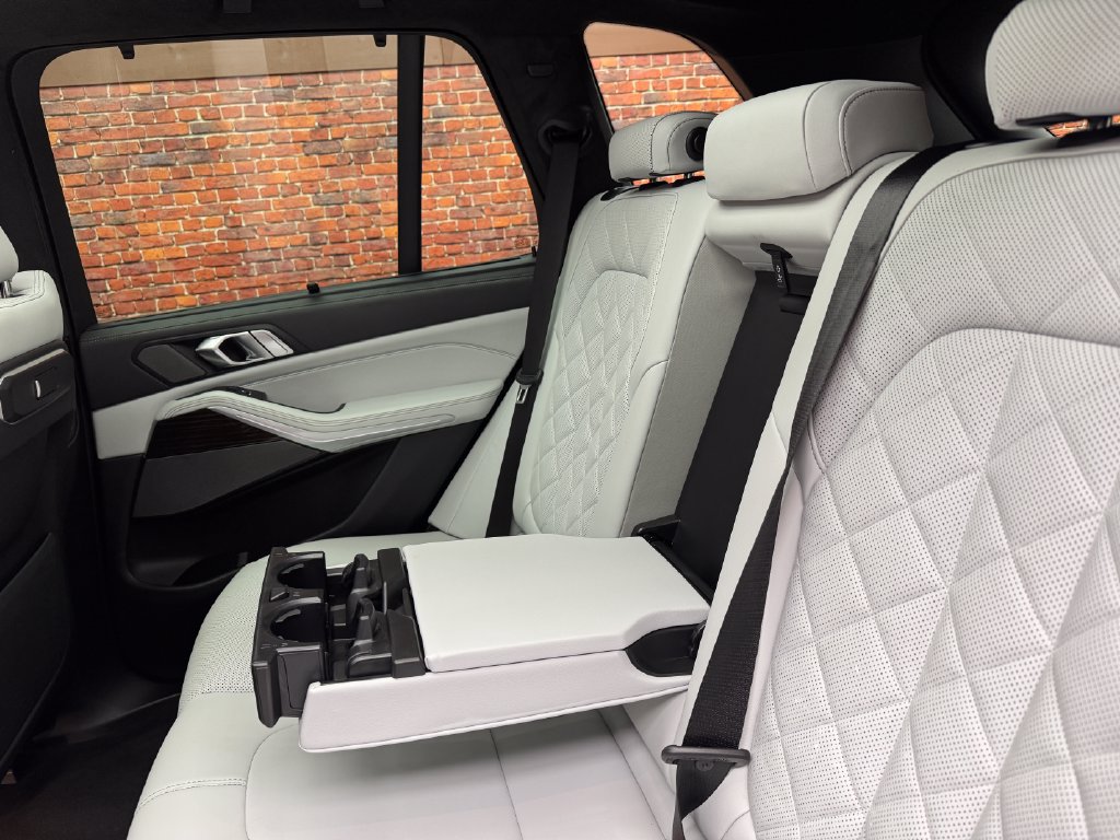 Certified 2026 BMW X5 xDrive40i w/ M Sport Package AWD/4WD image 12