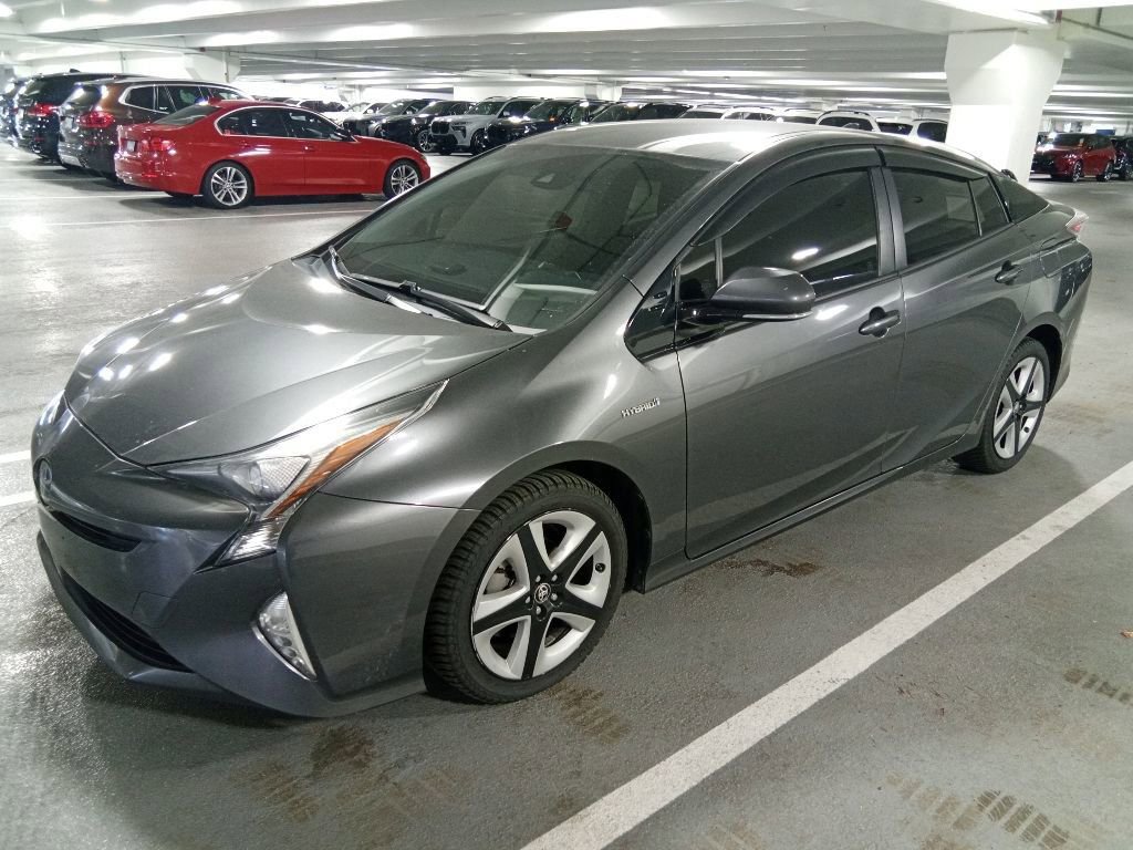 Used 2016 Toyota Prius Three Touring FWD image 1