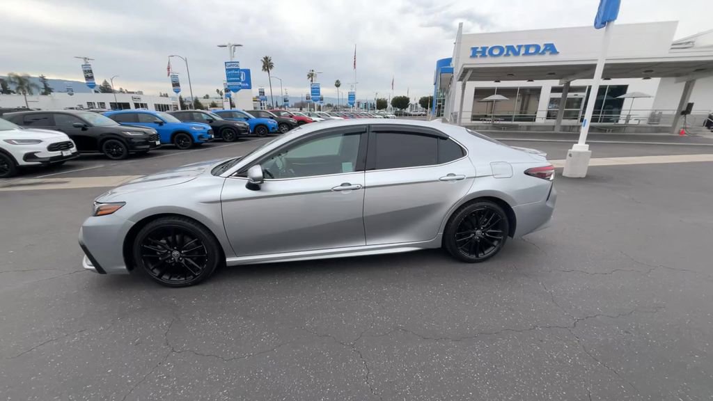 Used 2023 Toyota Camry XSE image 5