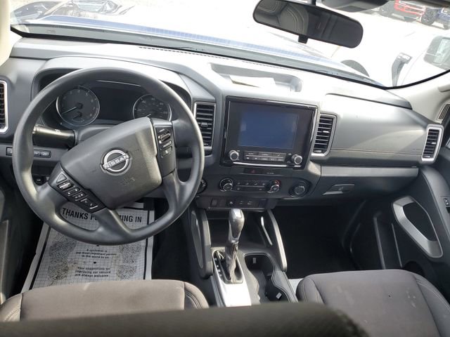 Used 2022 Nissan Frontier SV w/ Graphics Package image 9