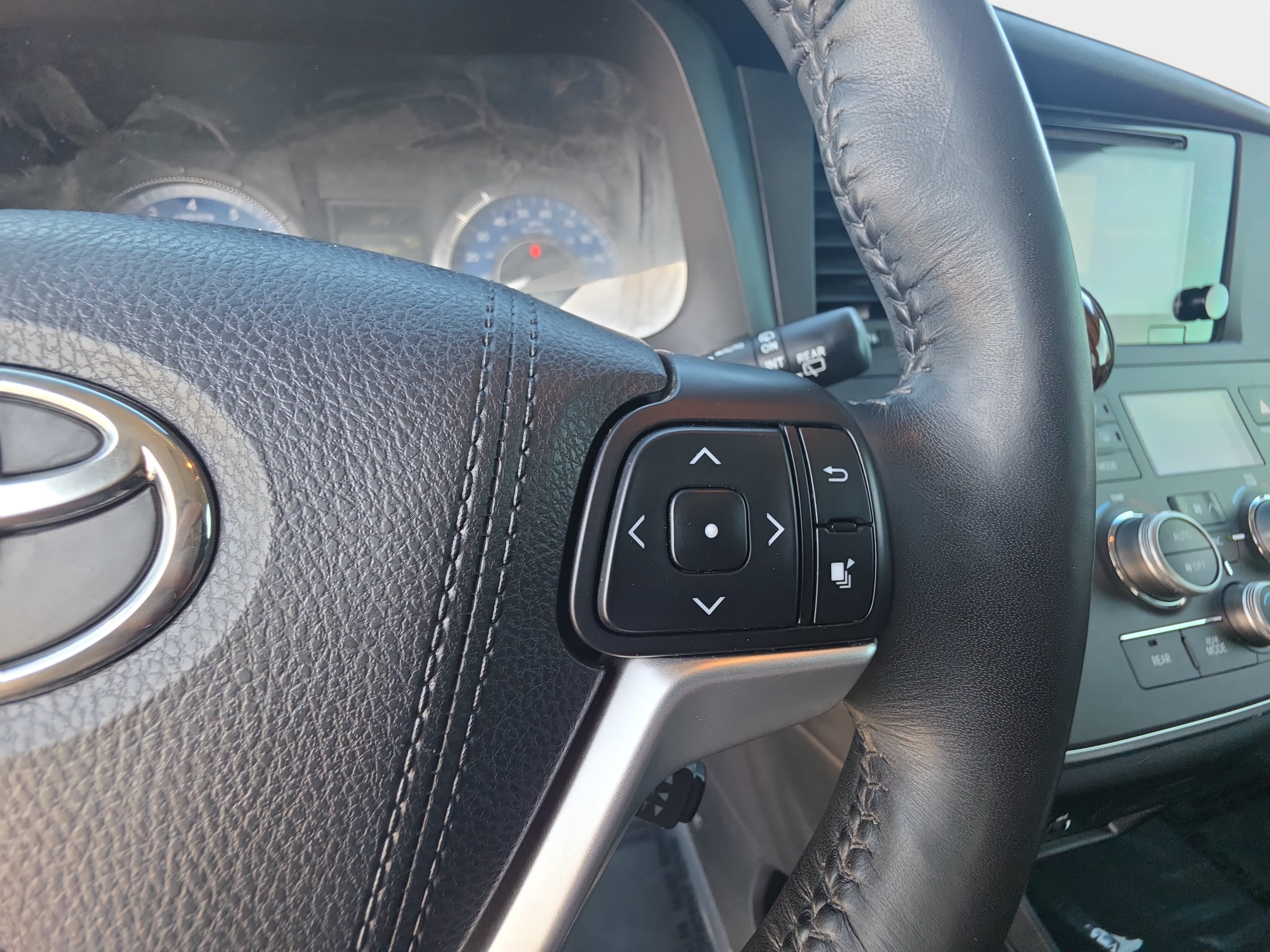Used 2015 Toyota Sienna Limited Premium AWD/4WD image 19