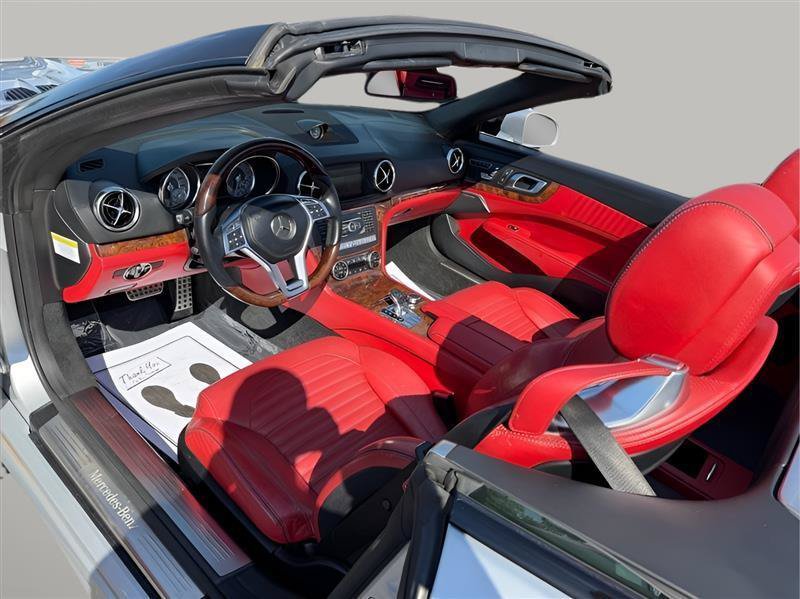Used 2014 Mercedes-Benz SL 550 image 18