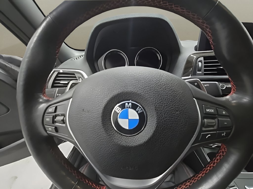 Used 2020 BMW 230i xDrive Convertible w/ Premium Package AWD/4WD image 35