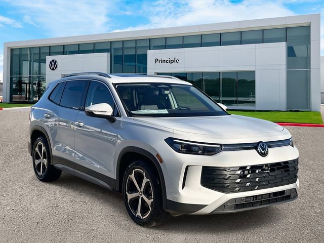 New 2026 Volkswagen Tiguan SE FWD image 2