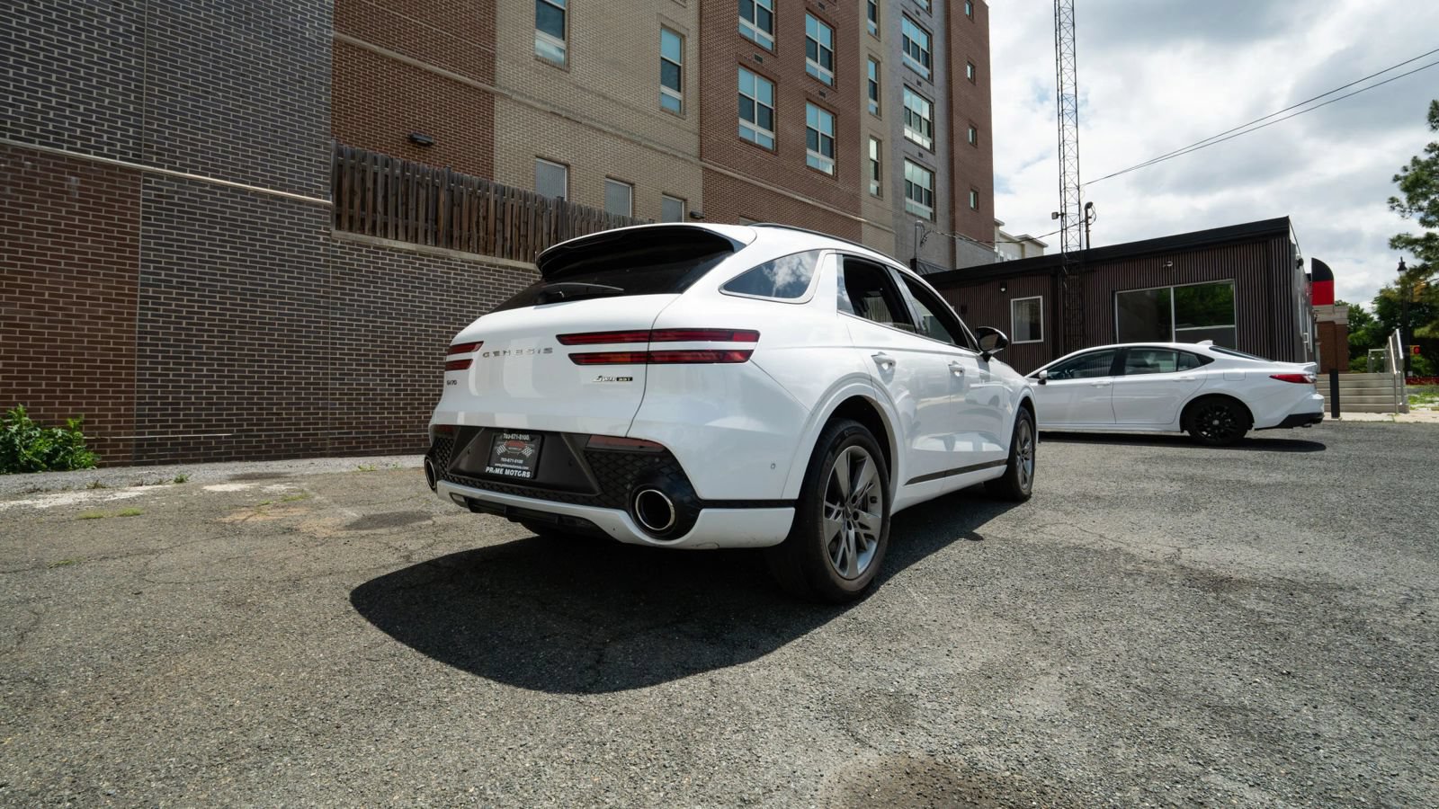 Used 2022 Genesis GV70 3.5T Sport w/ Sport Advanced Package AWD/4WD image 3