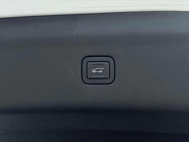 Used 2023 Buick Enclave Essence w/ Experience Buick Package AWD/4WD image 15