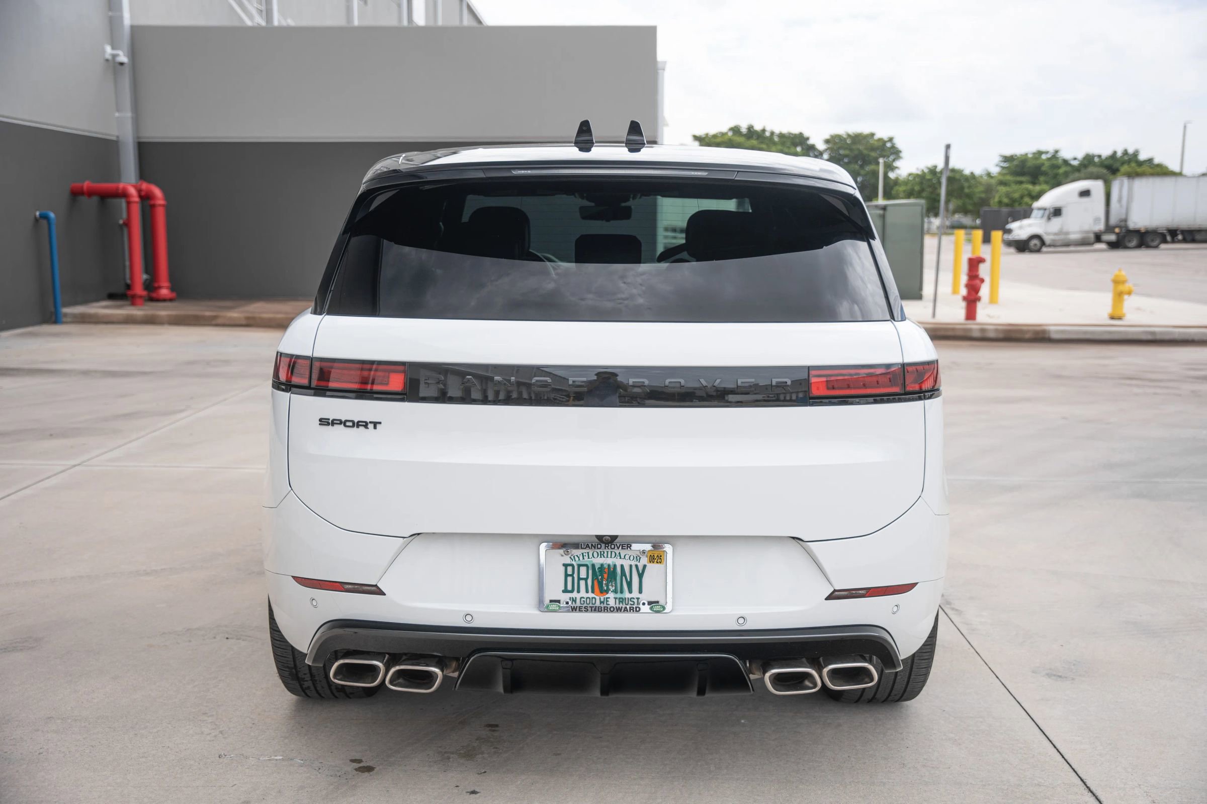 Used 2025 Land Rover Range Rover Sport Autobiography image 5