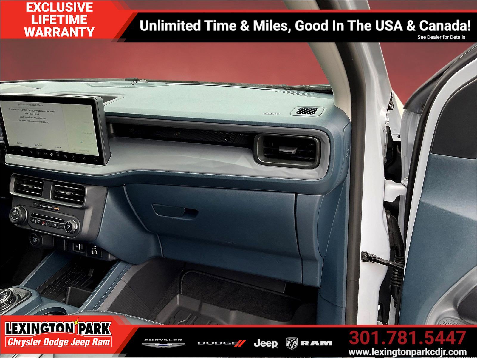 Used 2025 Ford Maverick Lariat w/ Black Appearance Package AWD/4WD image 26