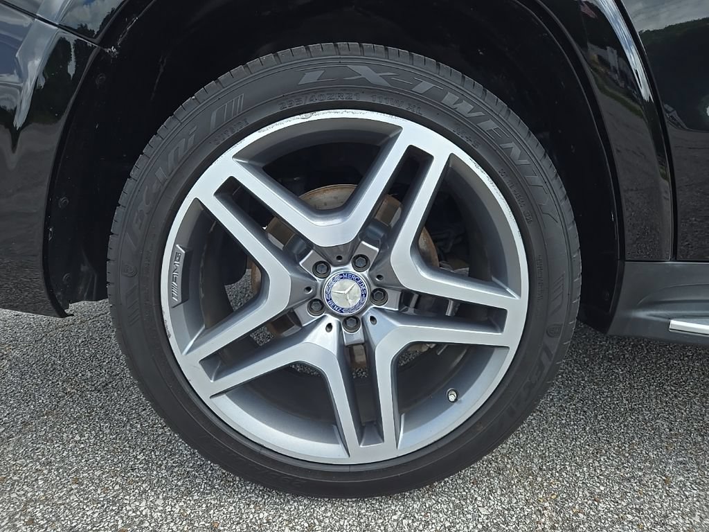 Used 2017 Mercedes-Benz GLS 550 4MATIC image 30