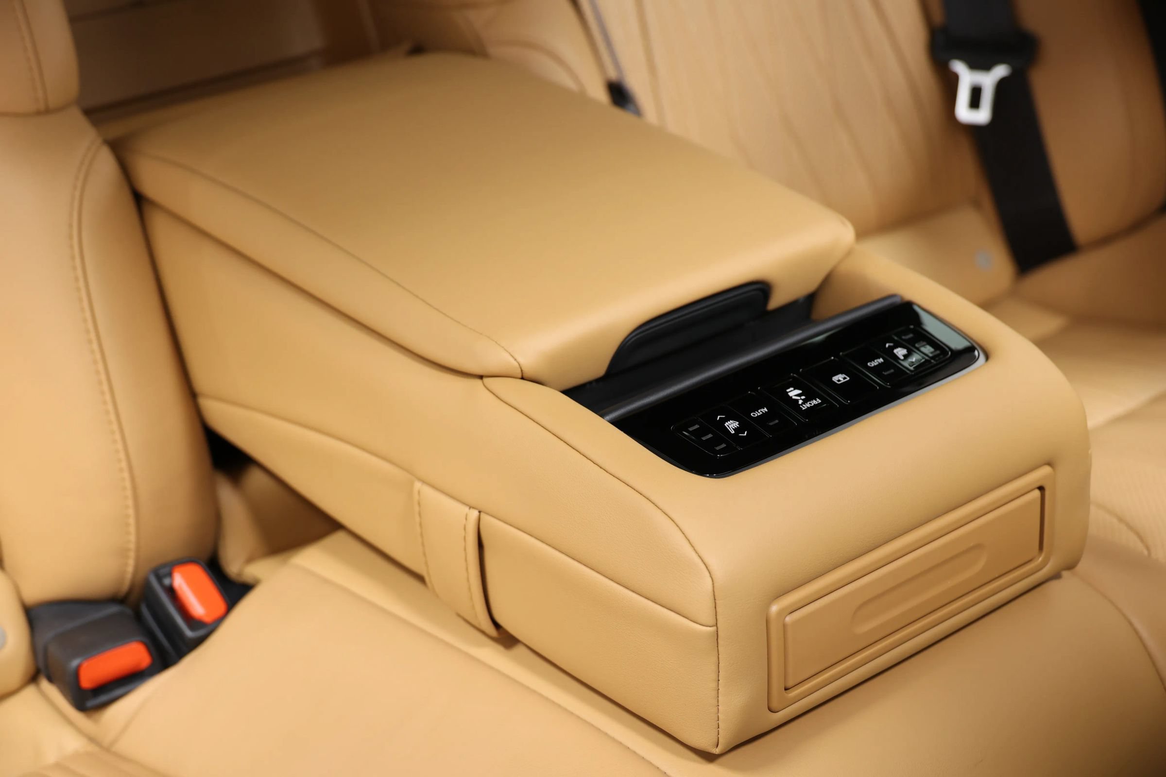 Used 2024 Lexus LS 500 w/ Interior Upgrade Package RWD image 85