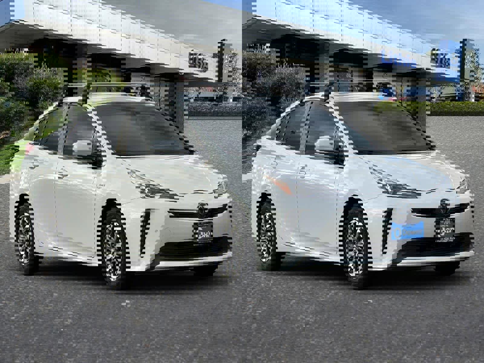 Used 2019 Toyota Prius XLE image 9