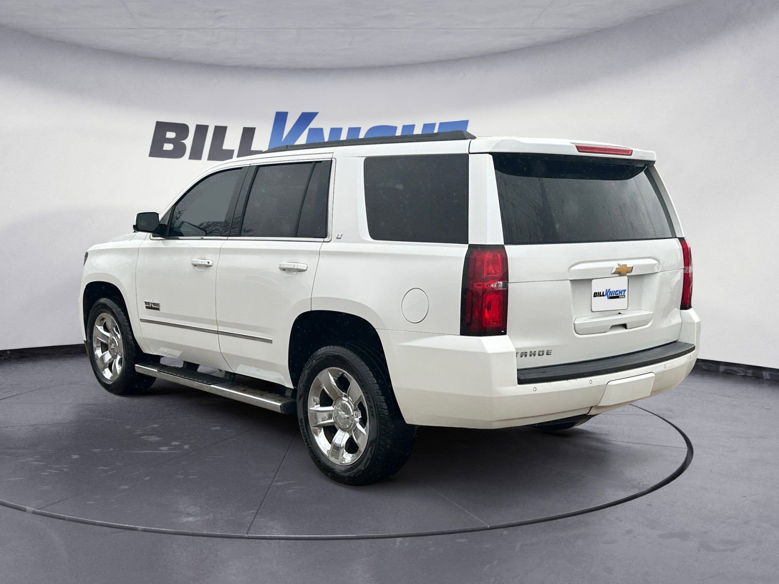 Used 2018 Chevrolet Tahoe LT w/ LT Signature Package image 3