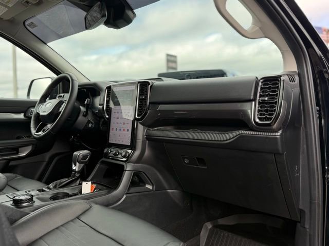 Used 2025 Ford Ranger Lariat w/ Black Appearance Package image 20