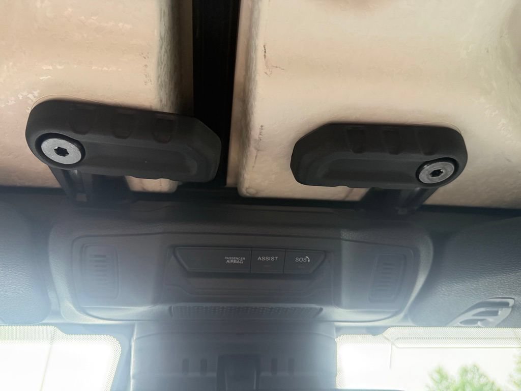Used 2025 Jeep Wrangler Unlimited Sahara AWD/4WD image 30