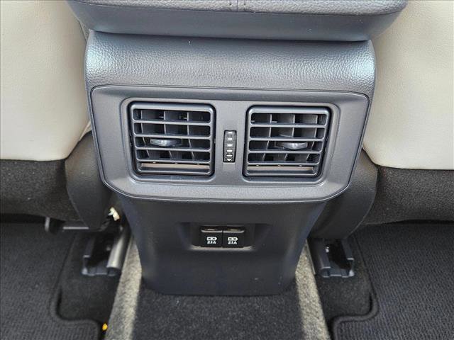 Used 2019 Toyota RAV4 XLE Premium image 16