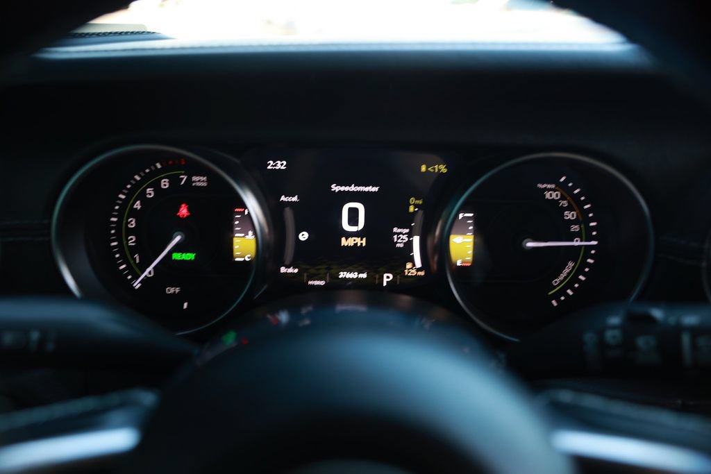 Used 2022 Jeep Wrangler Unlimited Sahara AWD/4WD image 23