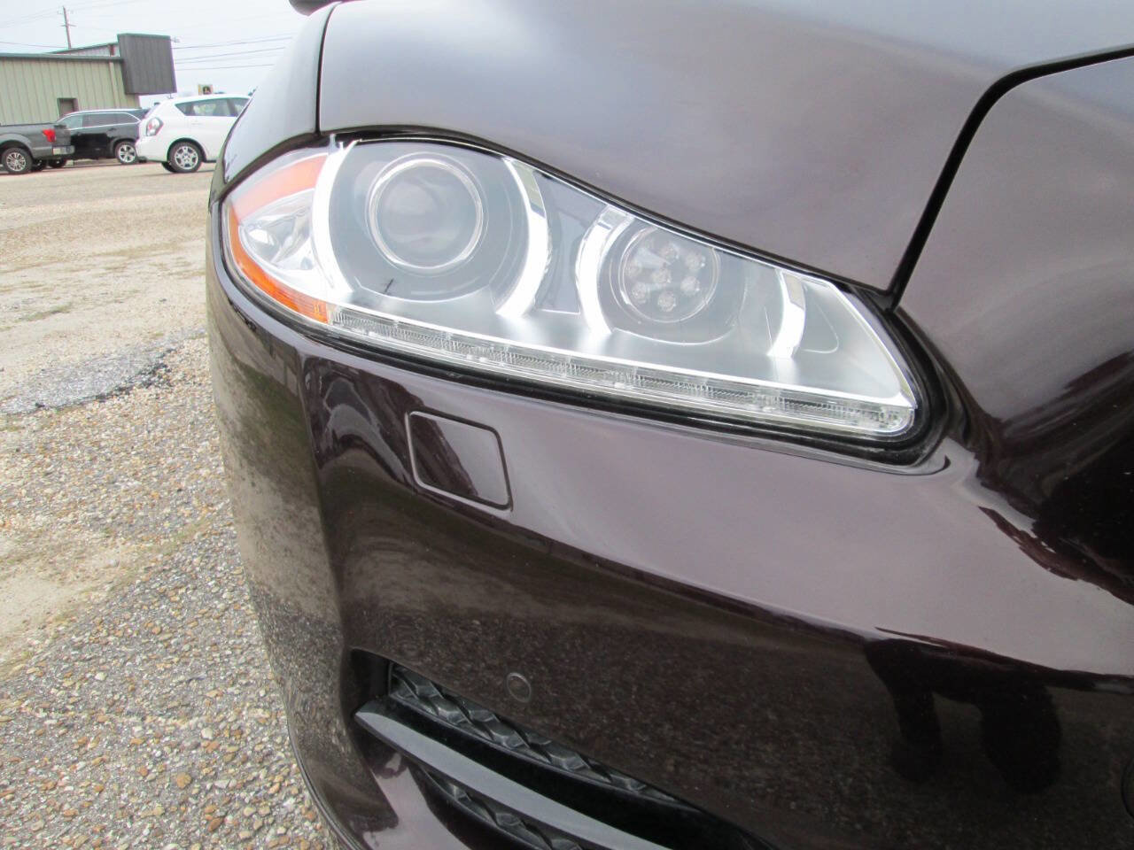 Used 2015 Jaguar XJ image 38