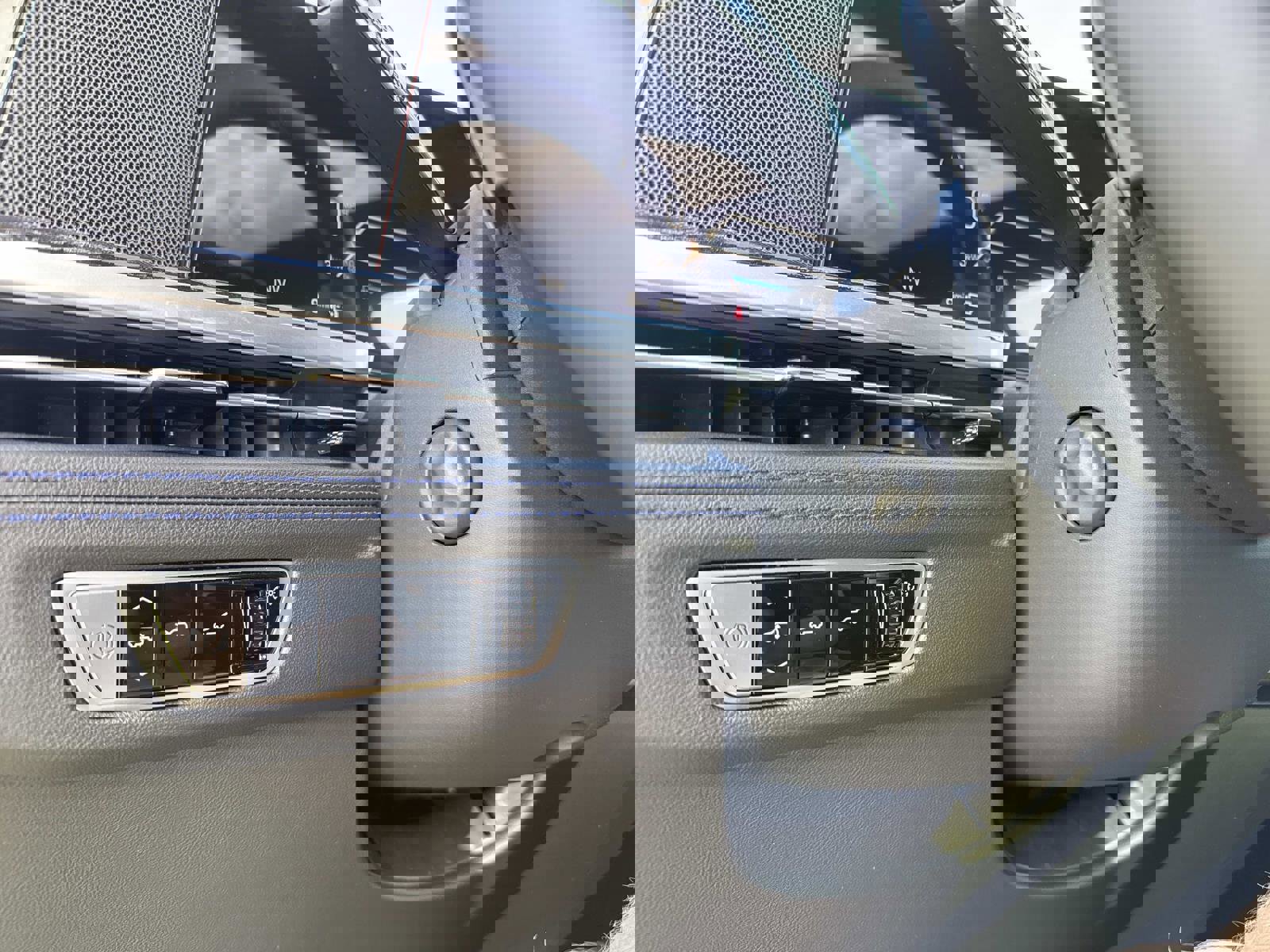 New 2026 Cadillac Escalade IQL Sport 1 image 34