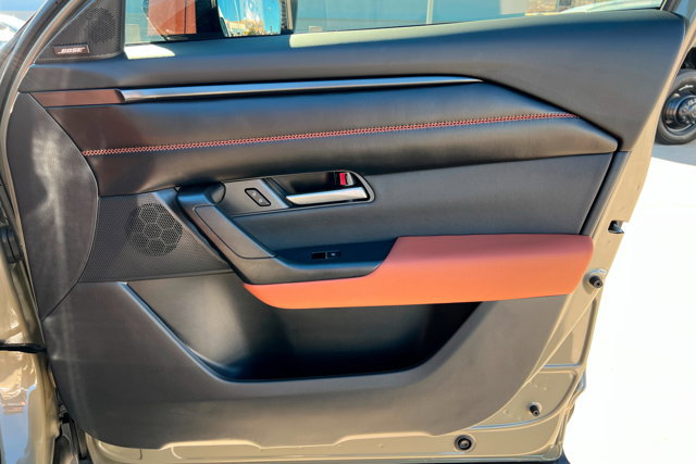 Used 2025 MAZDA CX-50 AWD 2.5 Turbo w/ Premium Pkg image 23