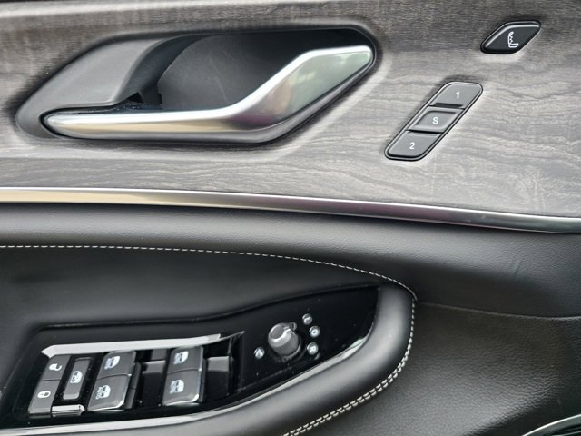 Used 2021 Jeep Grand Cherokee L Overland w/ Luxury Tech Group IV image 23