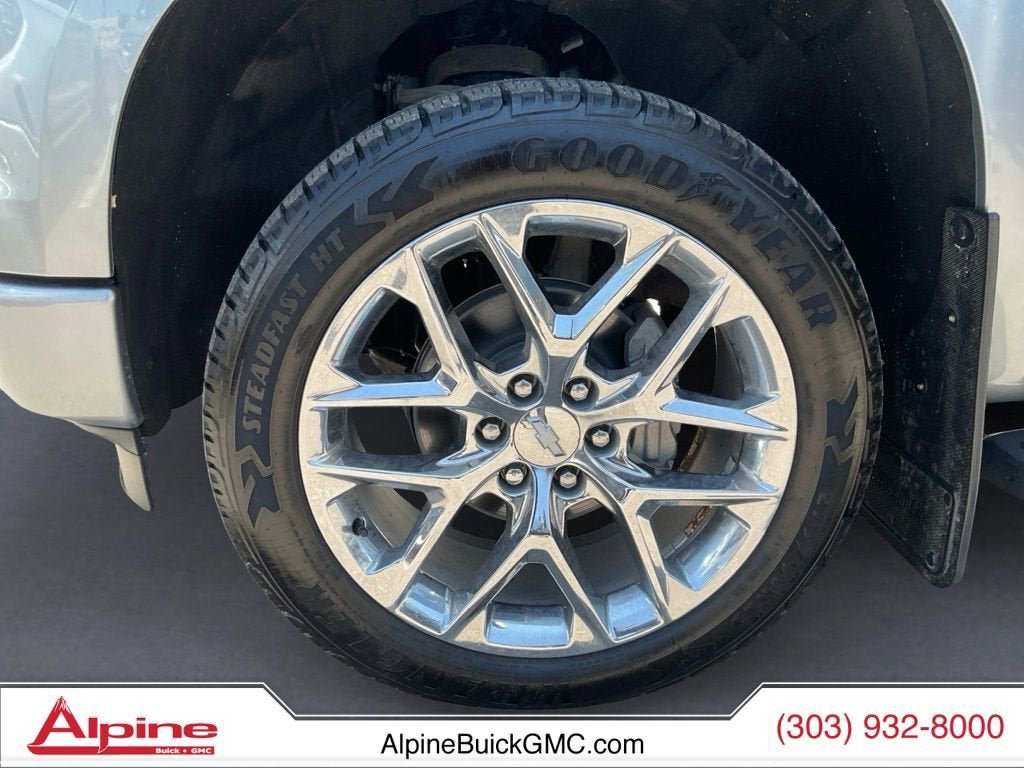 Used 2023 Chevrolet Silverado 1500 High Country w/ High Country Premium Package AWD/4WD image 14