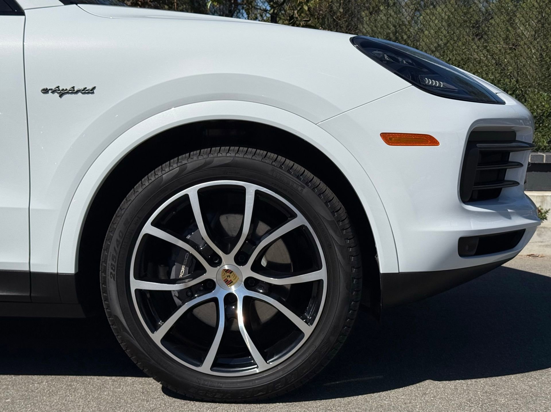 Used 2022 Porsche Cayenne Platinum Edition image 12