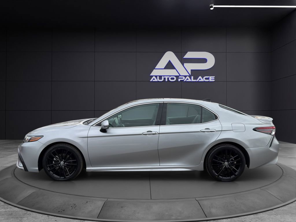 Used 2021 Toyota Camry XSE image 7