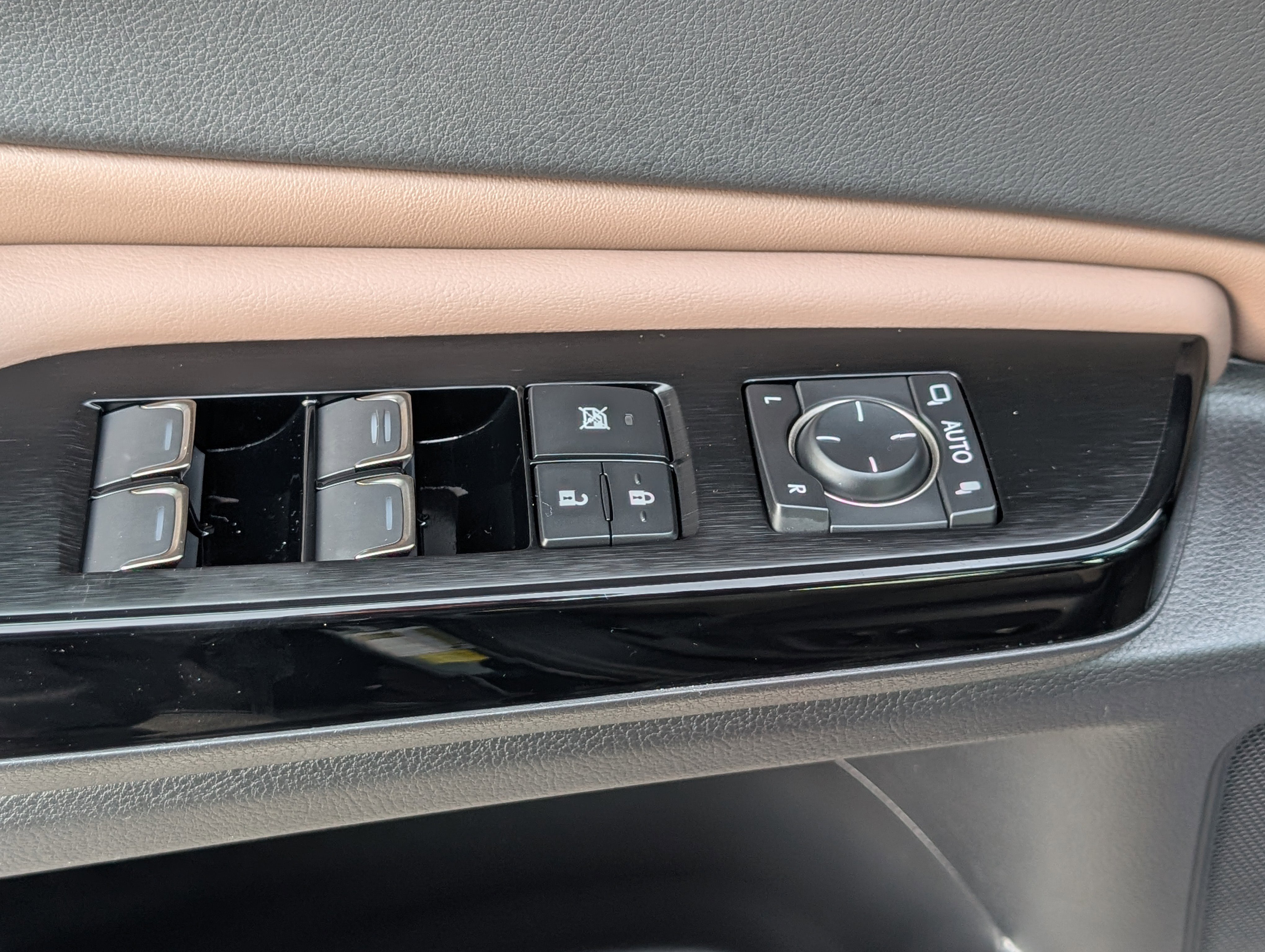 Certified 2025 Lexus ES 300h 300h image 20