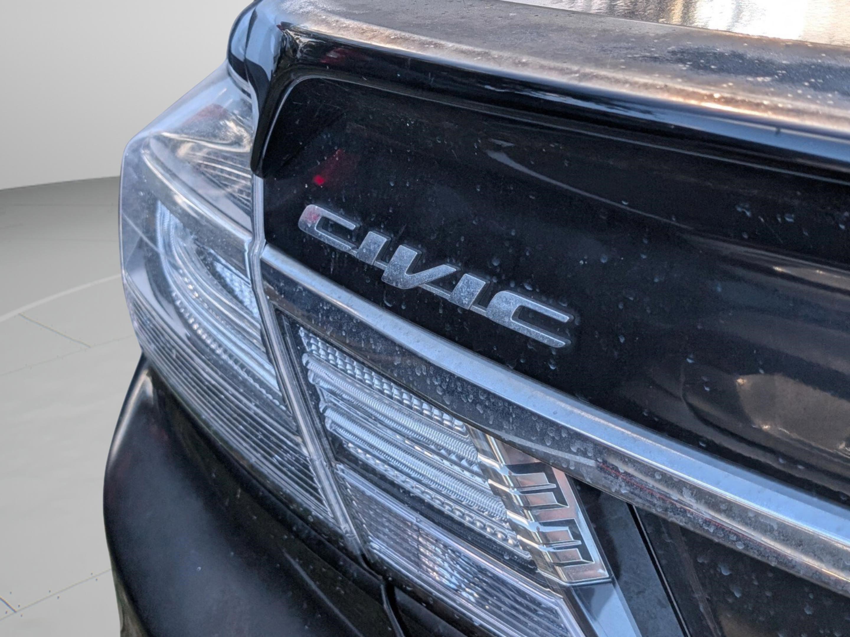 Used 2013 Honda Civic Hybrid Sedan image 16