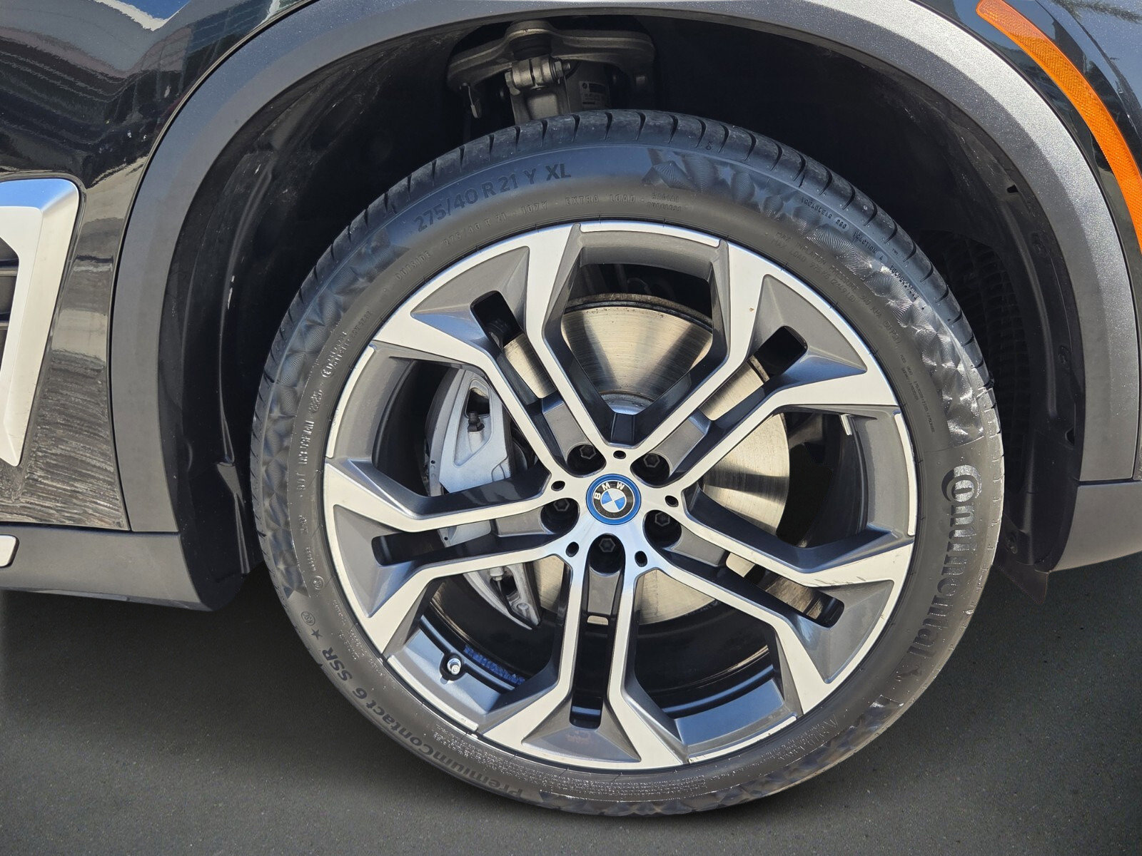 Used 2025 BMW X5 xDrive50e image 9