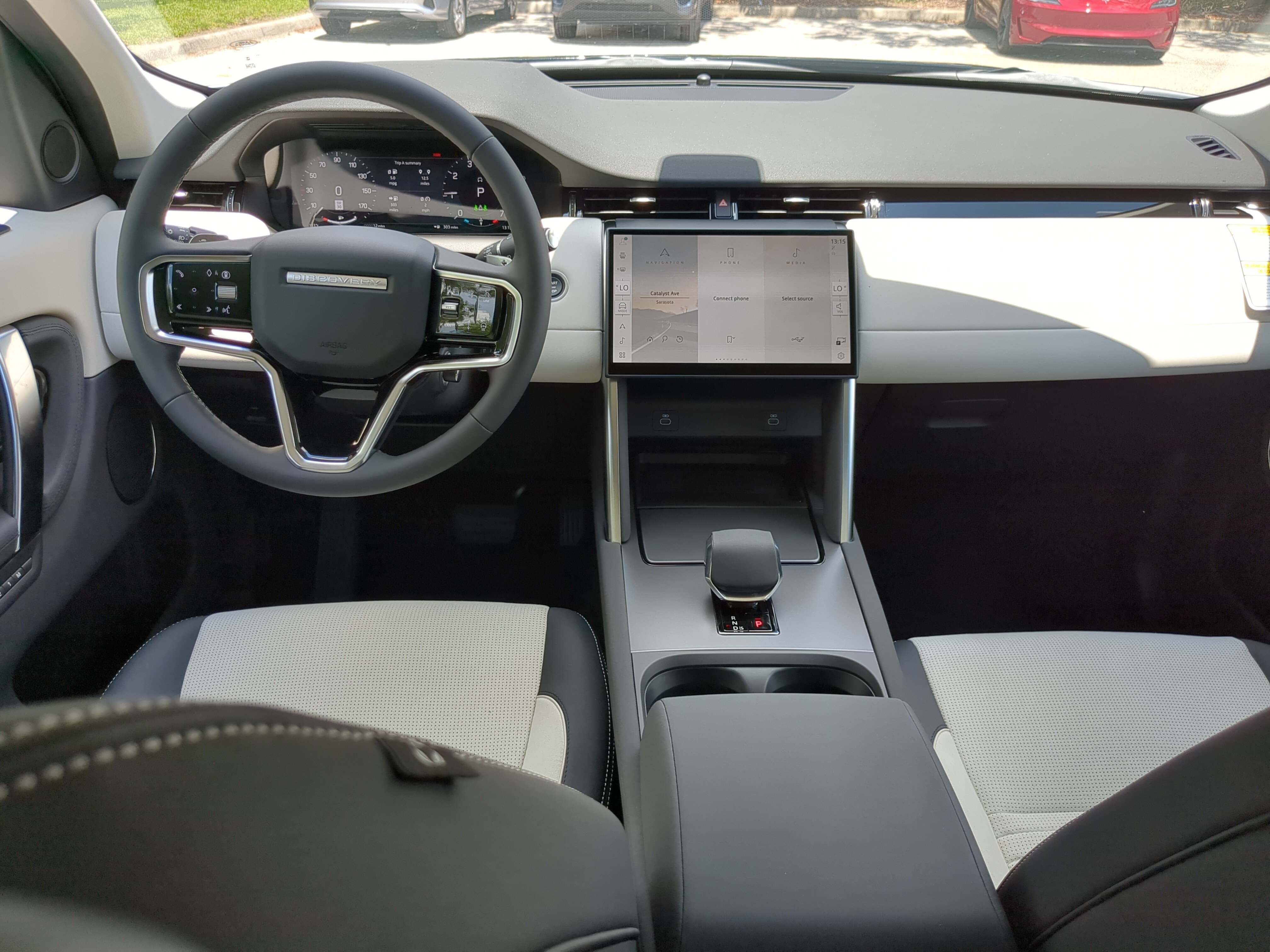 New 2025 Land Rover Discovery Sport S image 13