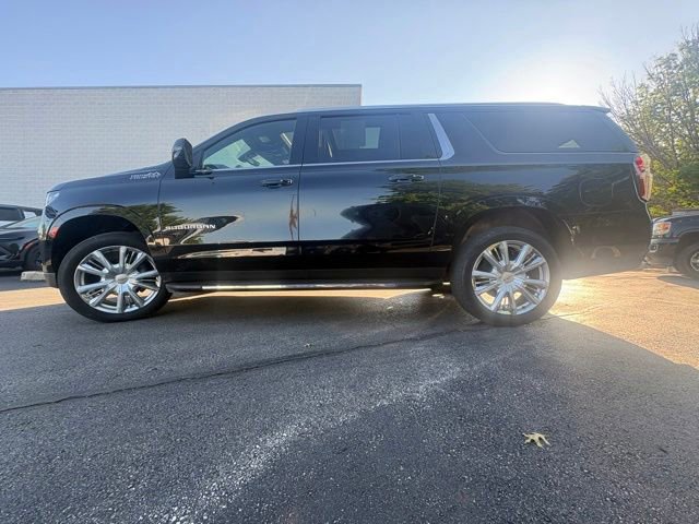Used 2022 Chevrolet Suburban High Country AWD/4WD image 8