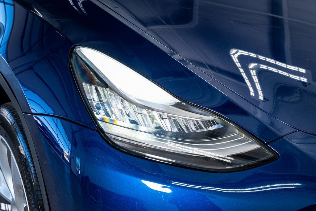 Used 2023 Tesla Model Y Long Range image 18