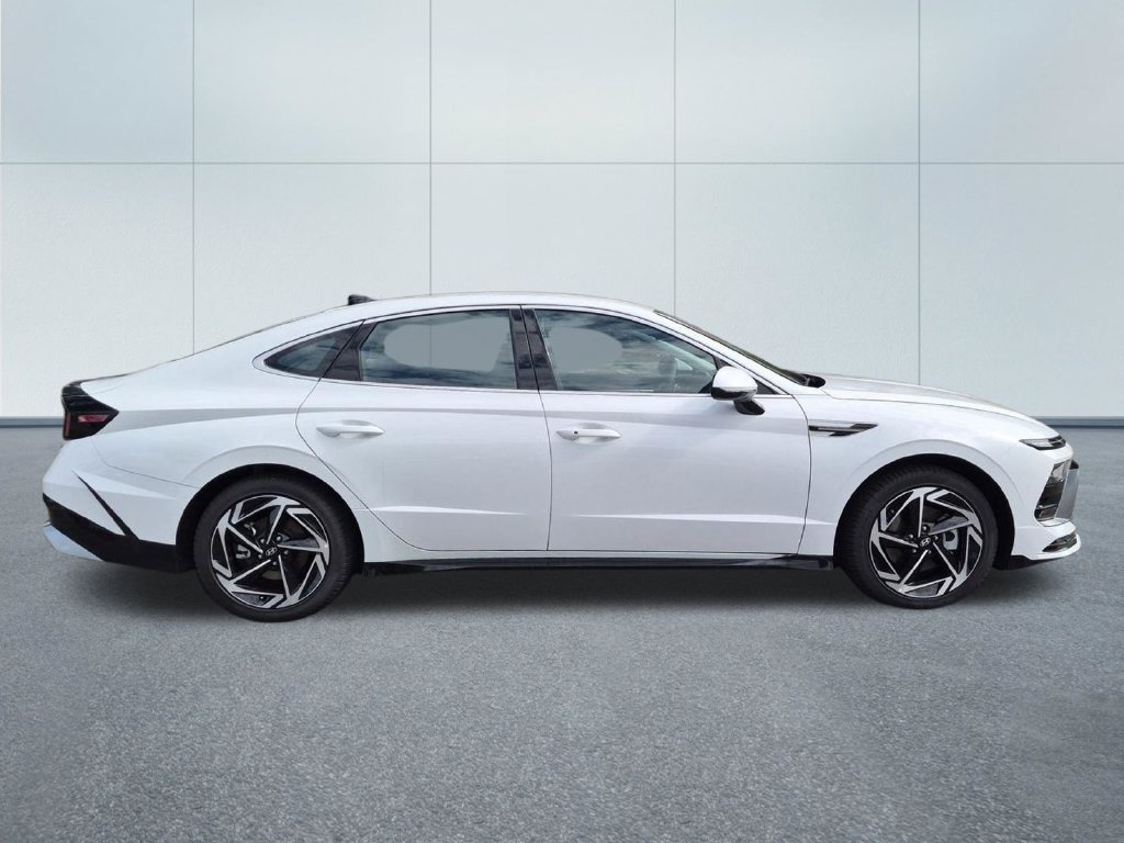 New 2026 Hyundai Sonata SEL FWD image 7