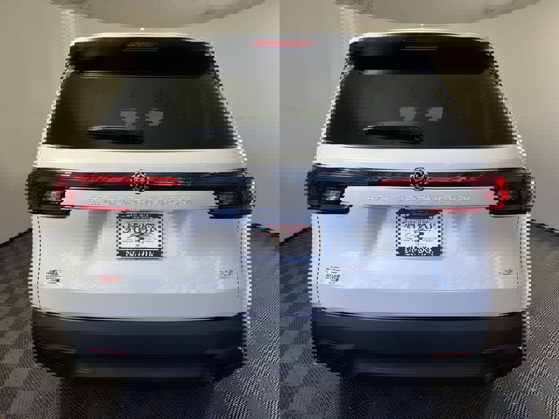 New 2024 Toyota Grand Highlander XLE image 6