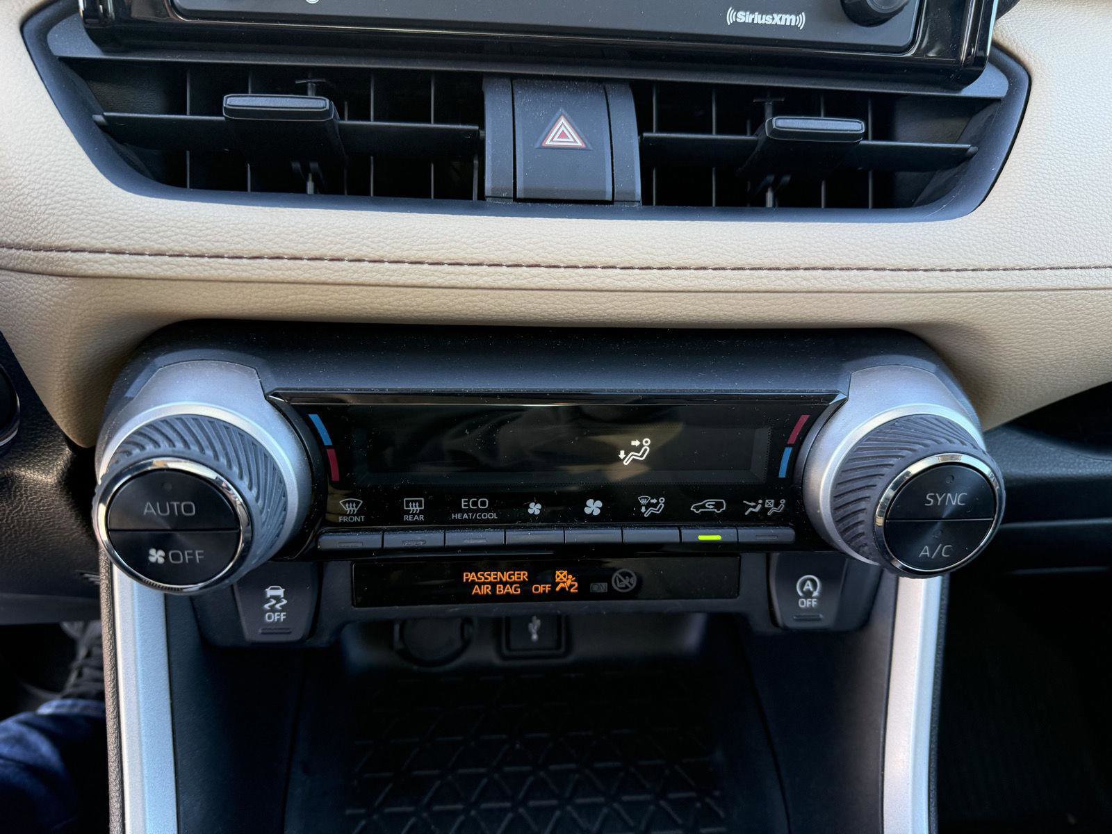 Used 2020 Toyota RAV4 XLE image 17