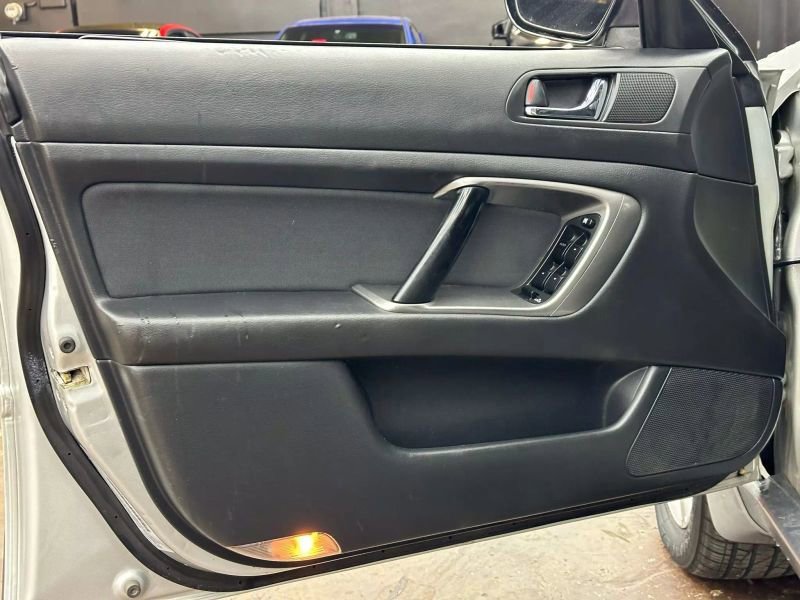 Used 2006 Subaru Outback 2.5i image 21